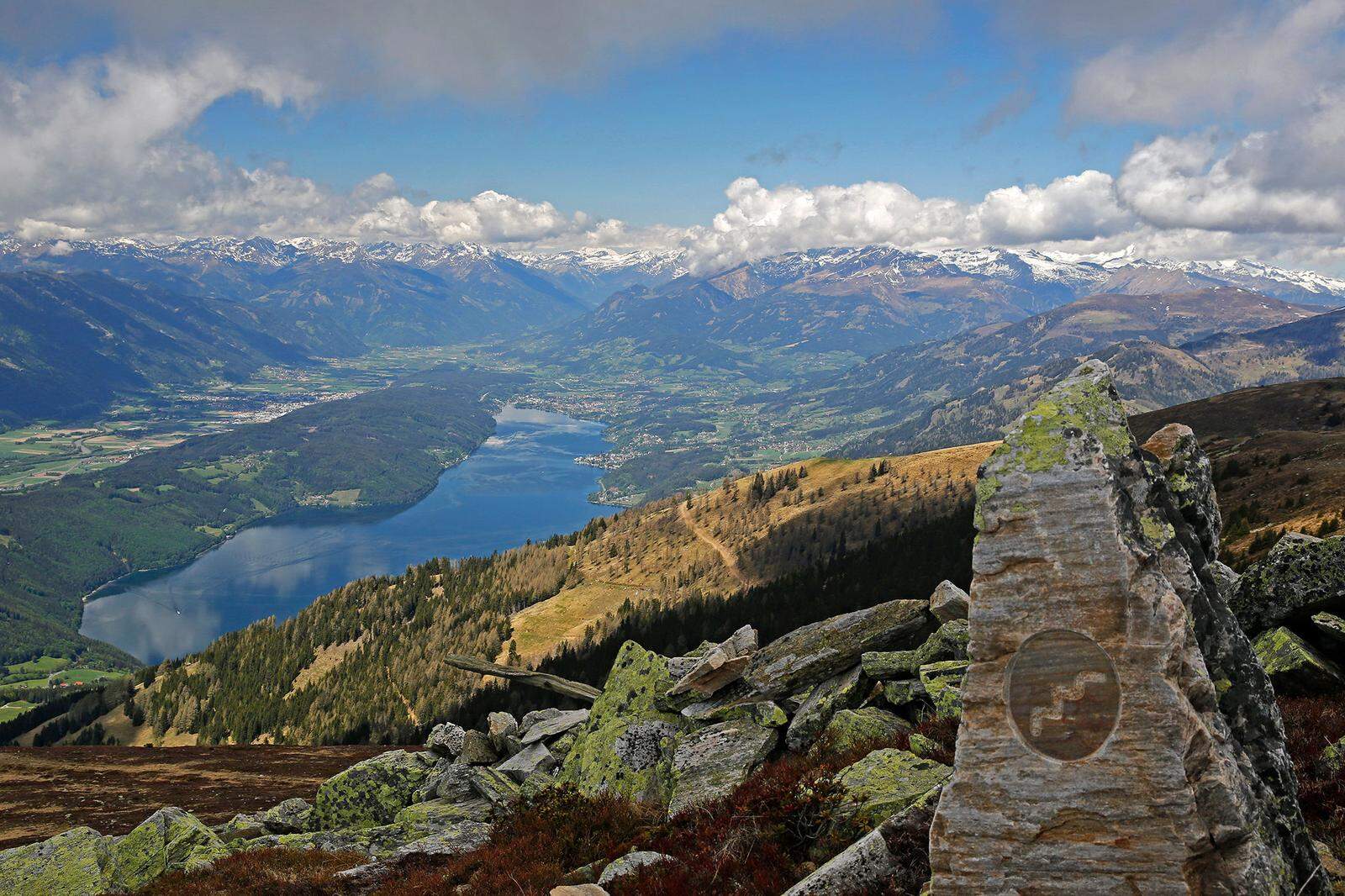 Von der „Scala Paradisi“, der Himmelsstiege, eröffnet sich ein toller Blick auf den Millstättersee