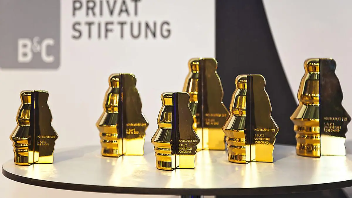 Ganz in Gold - die begehrte Trophäe. 