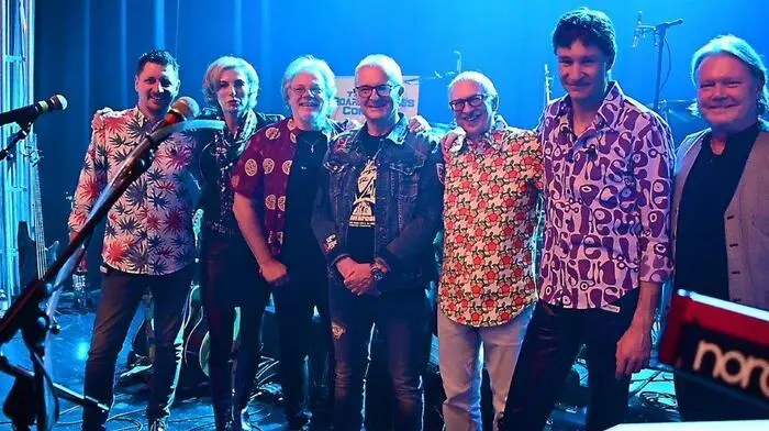 Im bestens besuchten Judenburger Veranstaltungszentrum fand am Christtag nach coronabedingter Pause wieder ein Weihnachtskonzert der Roaring Sixties Company statt.