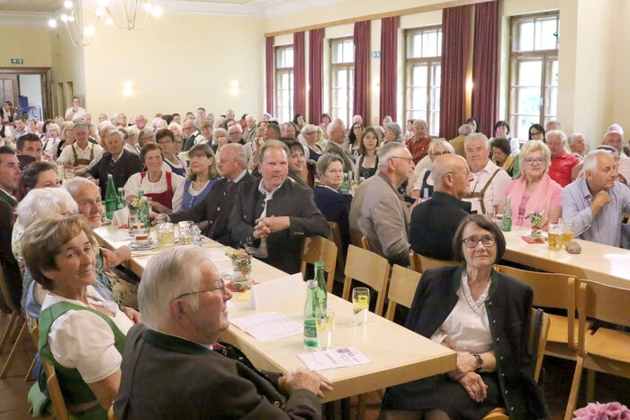 Und so ging am Wochenende im örtlichen Gemeinschaftshaus ein großes Fest über die Bühne.