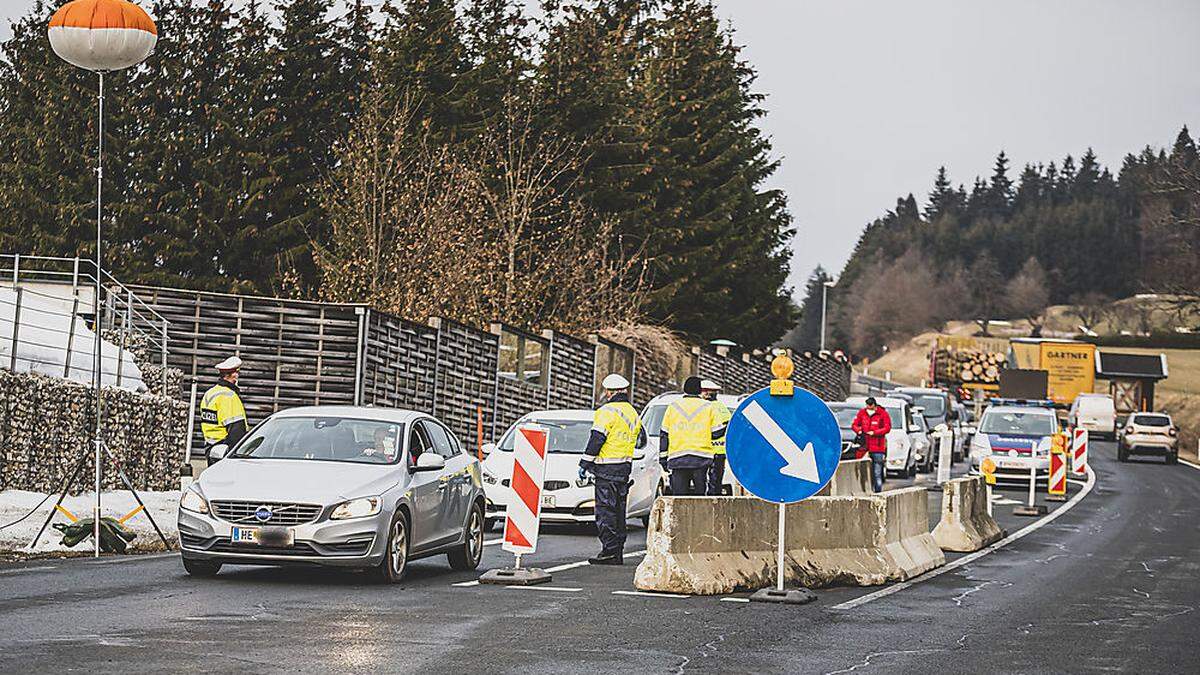 Ausreise-Kontrollen, wie in Hermagor, könnte es auch in einzelnen Ort und Gemeinde im Bezirk Spittal geben