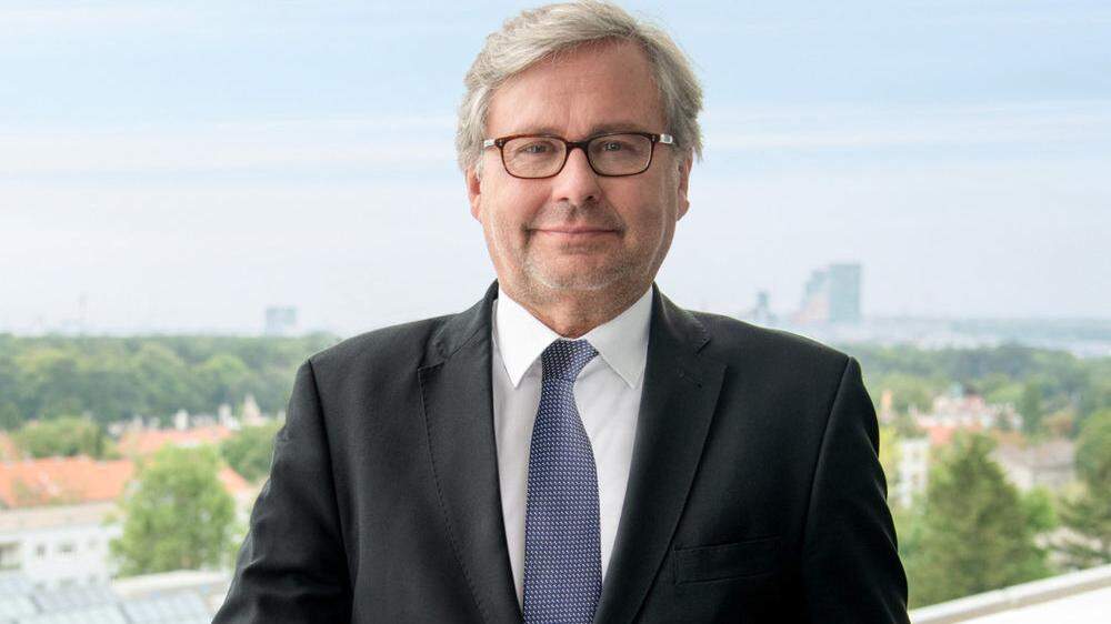 1998 wurde er Kaufmännischer Direktor, seit 2007 ist er ORF-Generaldirektor: Alexander Wrabetz