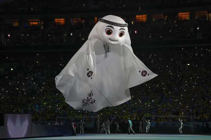 Er durfte natürlich nicht fehlen: Der Glücksbringer der WM 2022 hört auf den Namen La´eeb. Und nein, er ist kein Geist oder fliegender Teppich aus dem Orient.