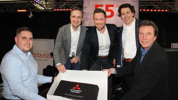 Zum 55-jährigen Firmenjubiläum feierte das Team vom Autohaus Gspandl mit zahlreichen Kunden, Mitarbeitern und Ehrengästen aus Politik und Wirtschaft ein Kirschblütenfest mit vielen Highlights und Programmpunkten.