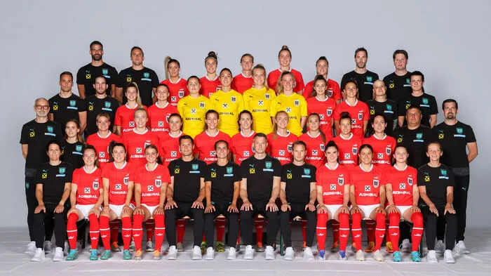 Wir stellen Ihnen den Kader von Teamchefin Irene Fuhrmann vor. Klicken Sie sich durch die Bildergalerie.