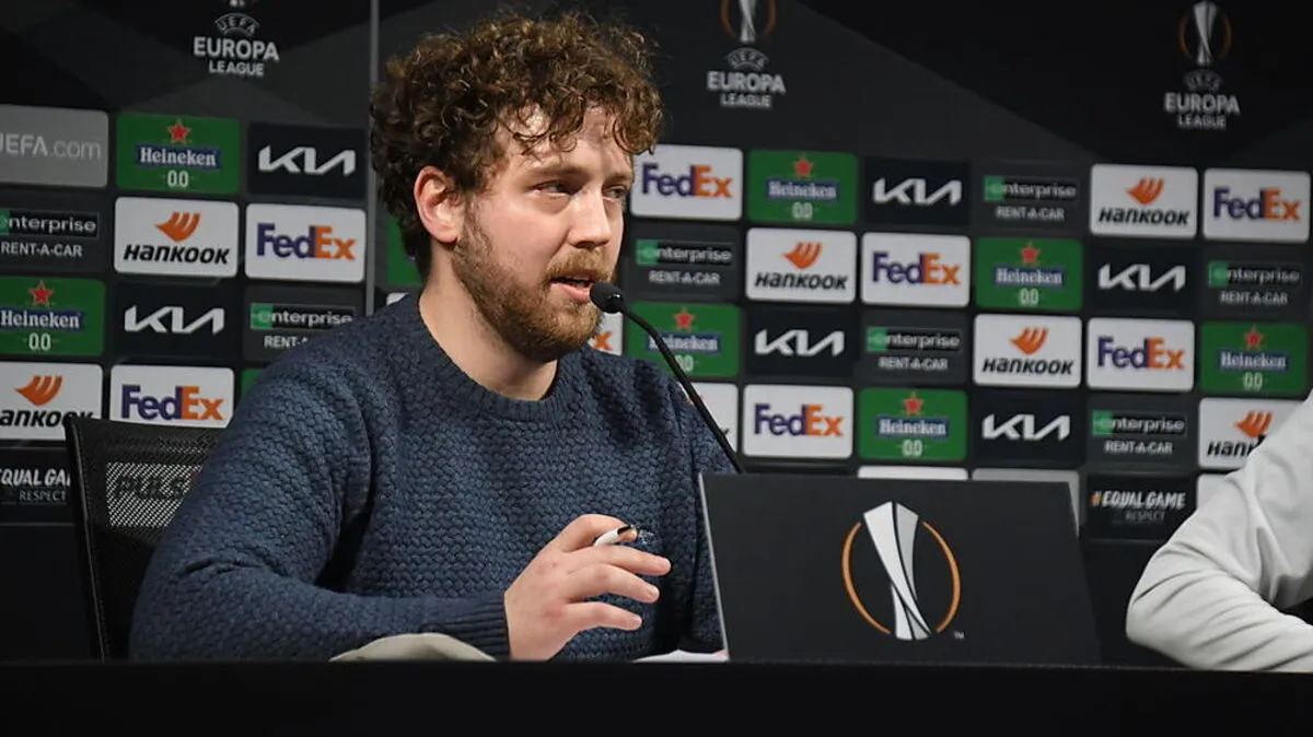 Eine Pressekonferenz hat Meyer als Dolmetscher bereits absolviert 