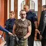 Neonazi Marla-Svenja Liebich, zuvor als Sven Liebich bekannt, in Handschellen