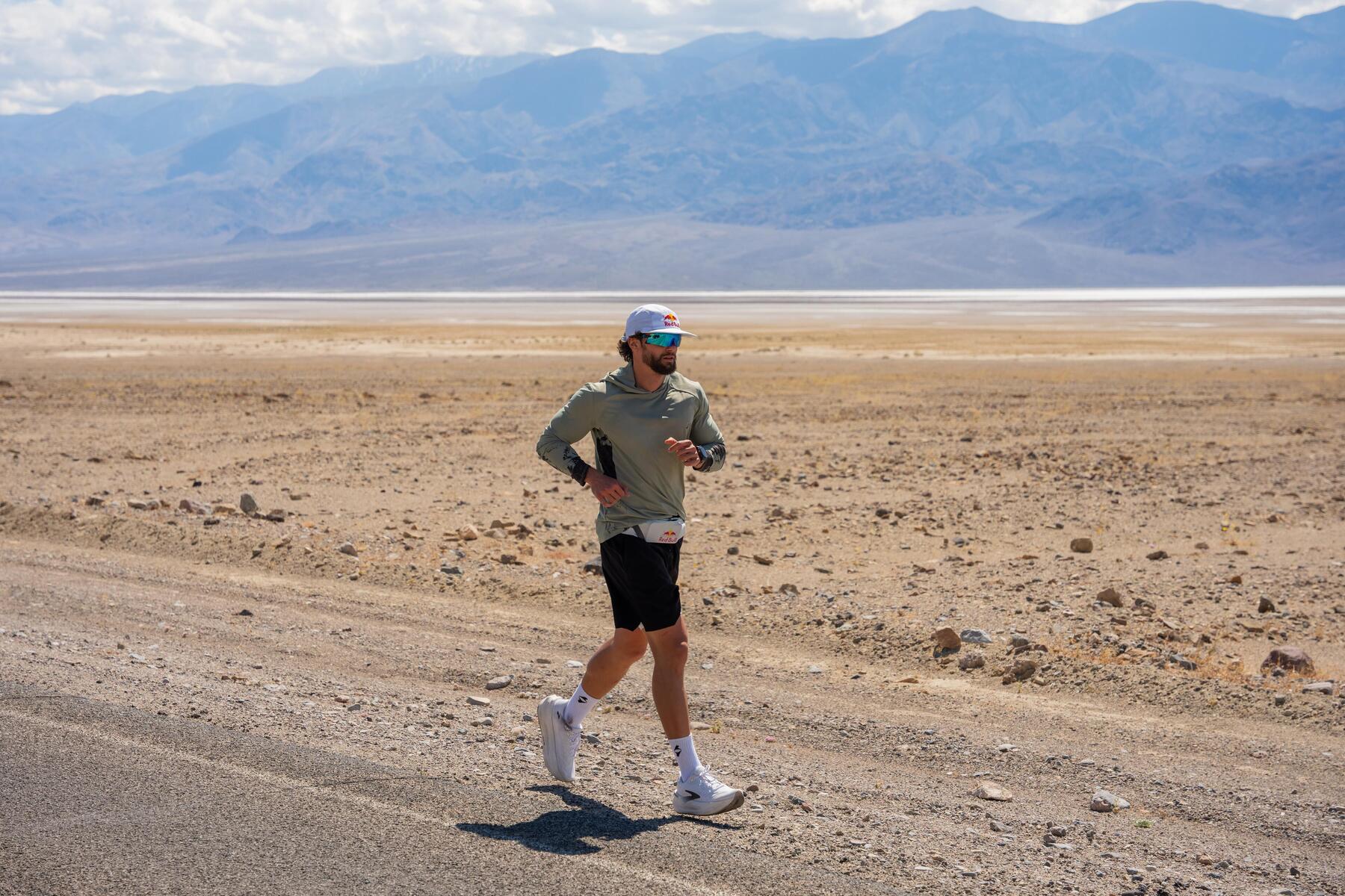 „Cyborg Season“: 600 Kilometer in vier Tagen: Wer ist Ultra-Marathonläufer Arda Saatçi?