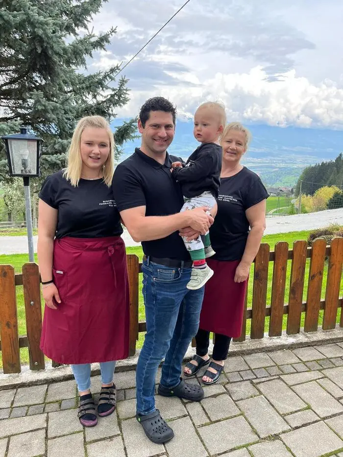 Stefanie Pirker mit ihrer Familie 
