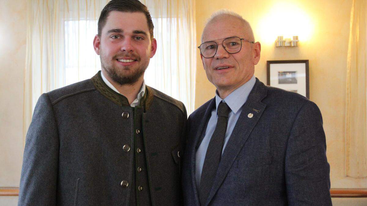 Der Langzeitobmann Hans Krankenedl (r.) und sein Nachfolger Thomas Schnepf