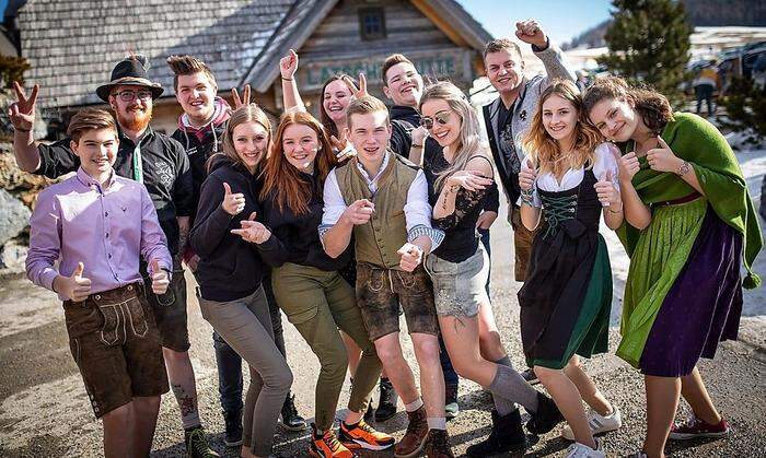 Die Darsteller hatten sichtlich Spaß beim Videodreh auf der Teichalm