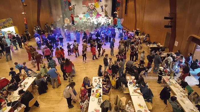 Ein buntes Programm wurde am Faschingsamstag in Knittelfeld geboten.