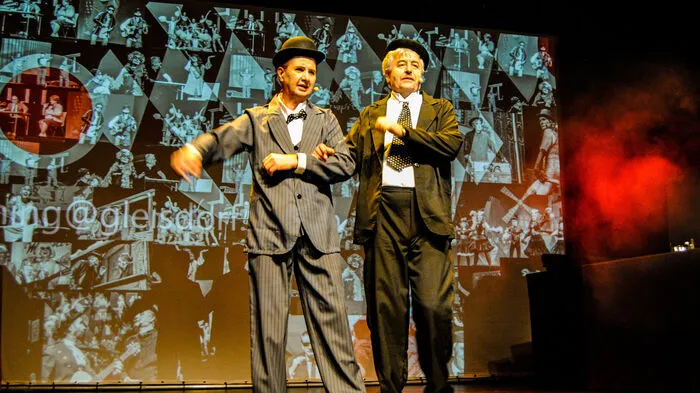 Stan Laurel und Oliver Hardy alias Dick und Doof stellen sich der Aufgabe, den coolsten und schönsten Menschen der Steiermark zu finden.