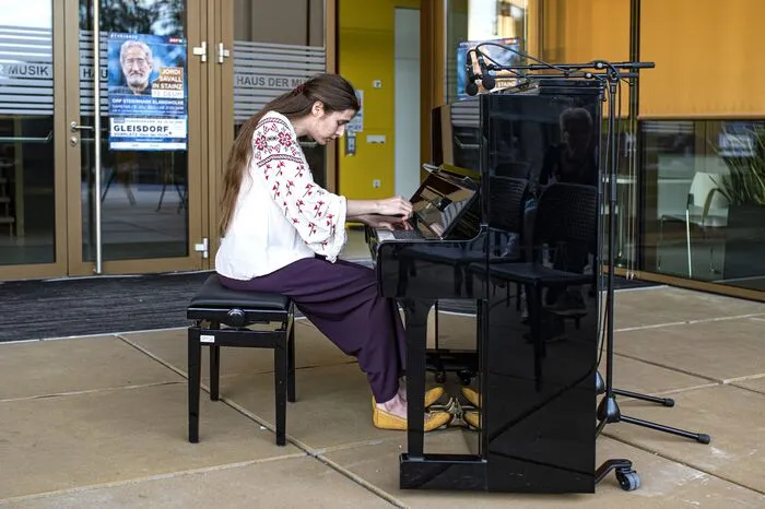 Im Vorprogramm zur Klangwolke spielten sie Kompositionen von Stepanenko, Rachmaninoff, Chopin, Beethoven, Bach und Mozart