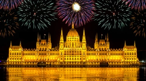 Erleben Sie eine spektakuläre Feuer-Show in Budapest anlässlich
des ungarischen Nationalfeiertags am 20. August