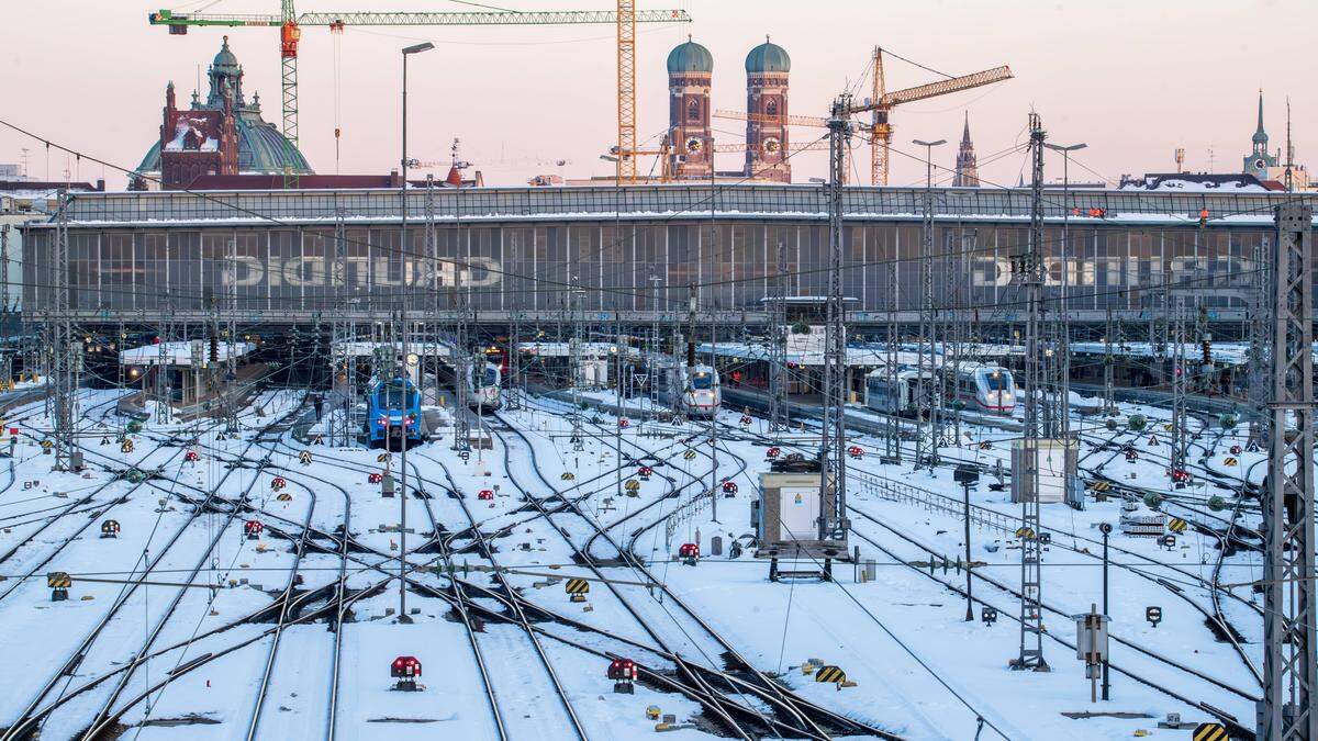 Leere Gleisanlagen am Münchner Hauptbahnhof