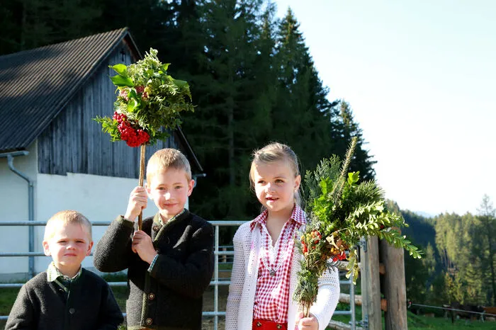 ... und Klein, um beim traditionellen Almabtrieb dabei zu sein.