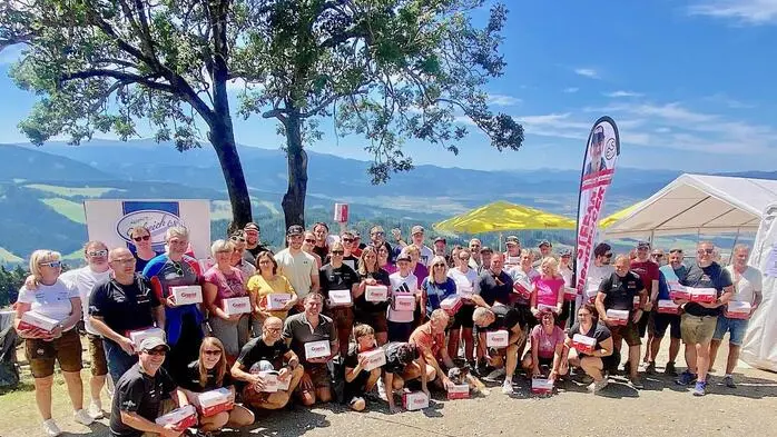 „Berg Heil“ hat es anlässlich des ersten Stefan Eichberger Fanclub-Wandertages in Kleinlobming geheißen.