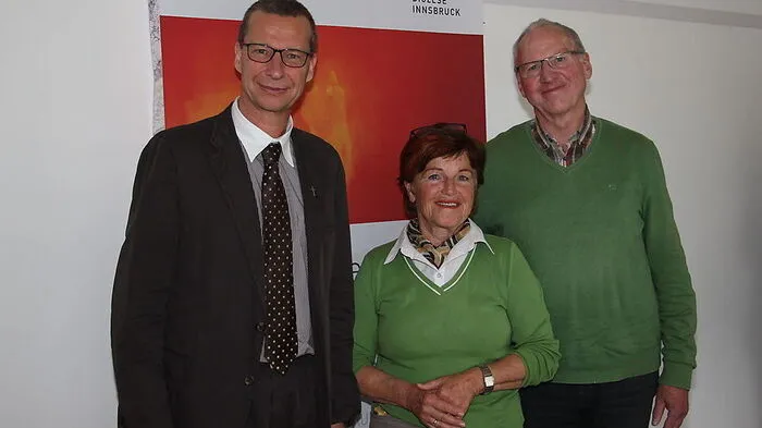 Dekan Schulte-Herbrüggen, Brigitte Wasle-Kaltenegger und Bernhard Wasle