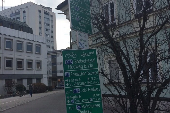 Das Epizentrum der Radler liegt bei der Polizei- Direktion. Ab hier kann man ganz Kärnten „erobern“.