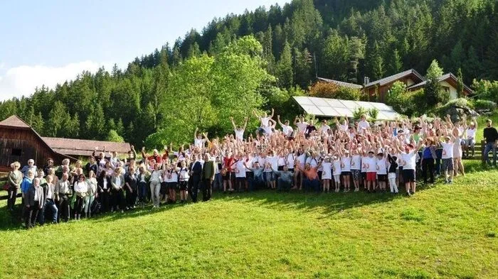 Alle Schüler der ausgezeichneten Schulen