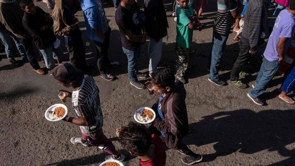 Die Verpflegung der knapp 5000 Migranten ist für die Stadt Tijuana nicht mehr tragbar