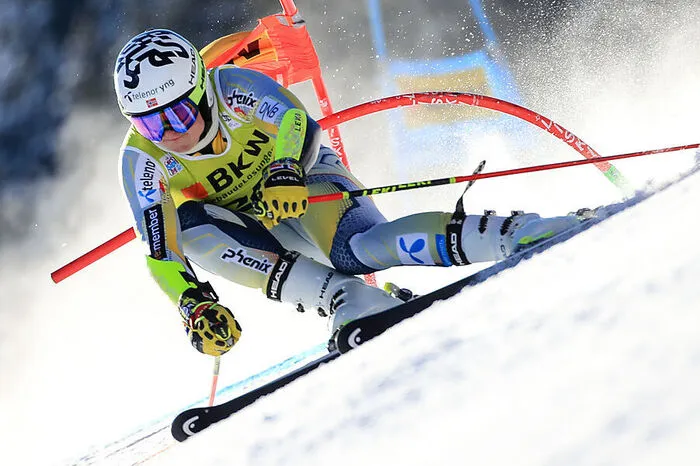 Und noch ein Norweger: Atle Lie McGrath verletzte sich wie Braathen in Adelboden. Auch bei ihm wurde das Knie in Mitleidenschaft gezogen - Bänderdehnung und Saisonende.