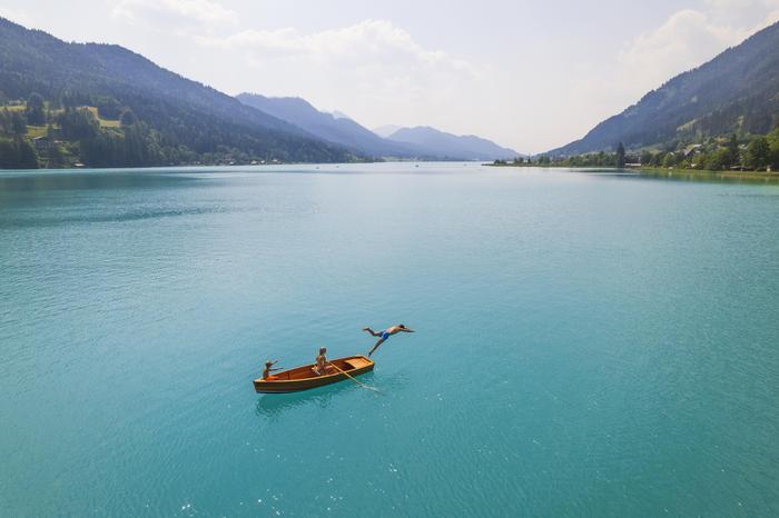 Der Weißensee ist ein beliebtes Ziel für Badegäste