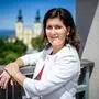 Eine Dame mit dunkelbraunen Haaren blickt in die Kamera  | Bürgermeisterin Maria Knauder sieht in der Nennung „eine schöne Bestätigung und Motivation“