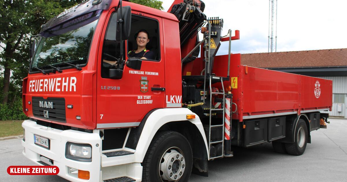 Gleisdorf fire department auctions off its old truck to the highest bidder