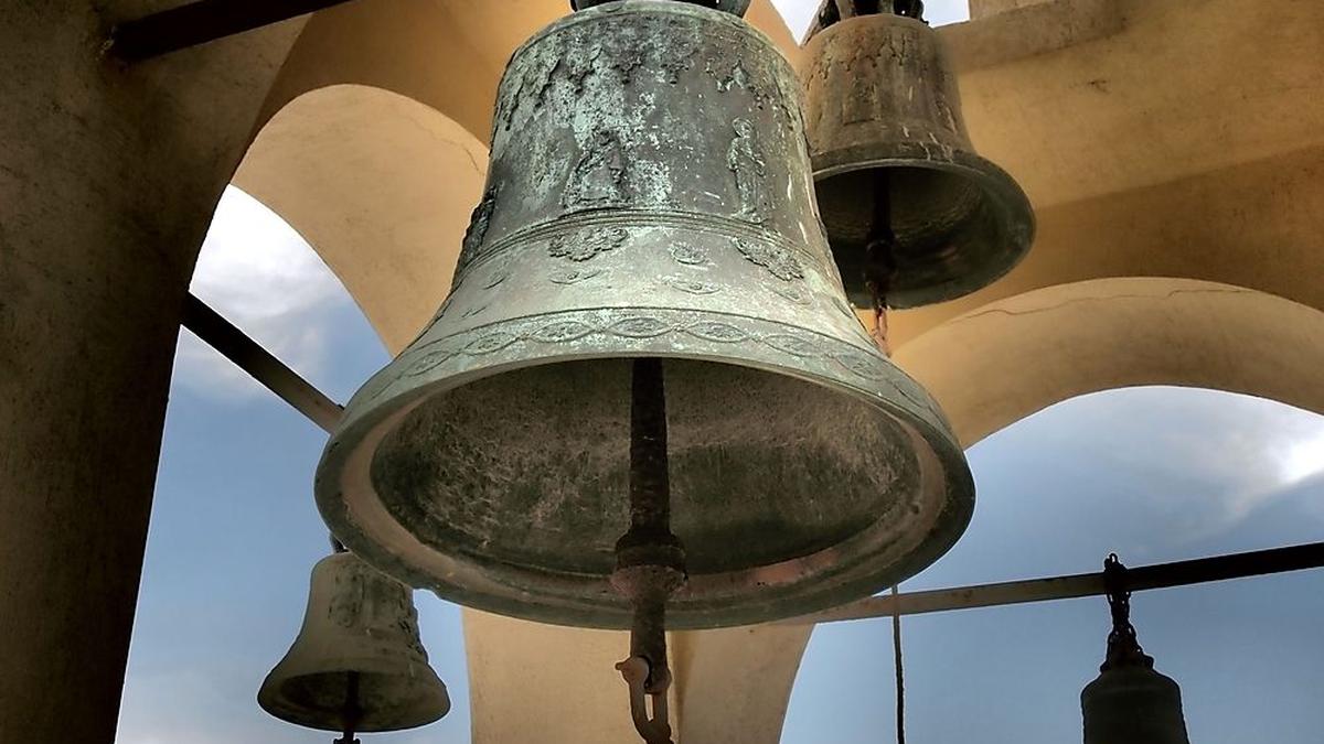 In ganz Österreich Kirchenglocken läuten gegen den weltweiten Hunger