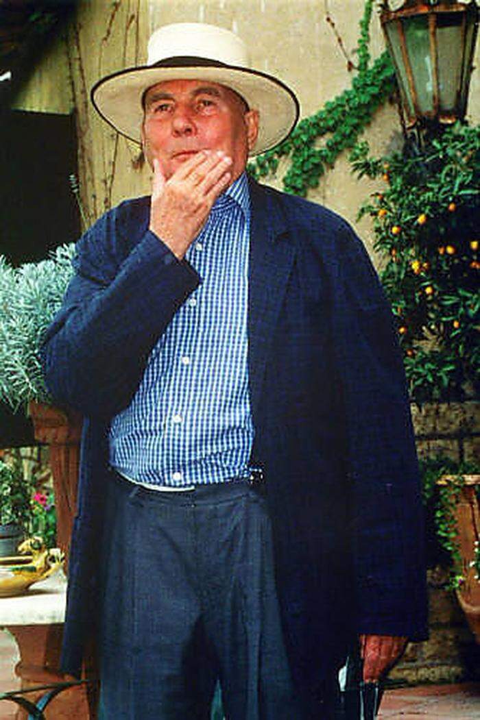 Der deutsche Komponist Hans Werner Henze (1926 - 2012)