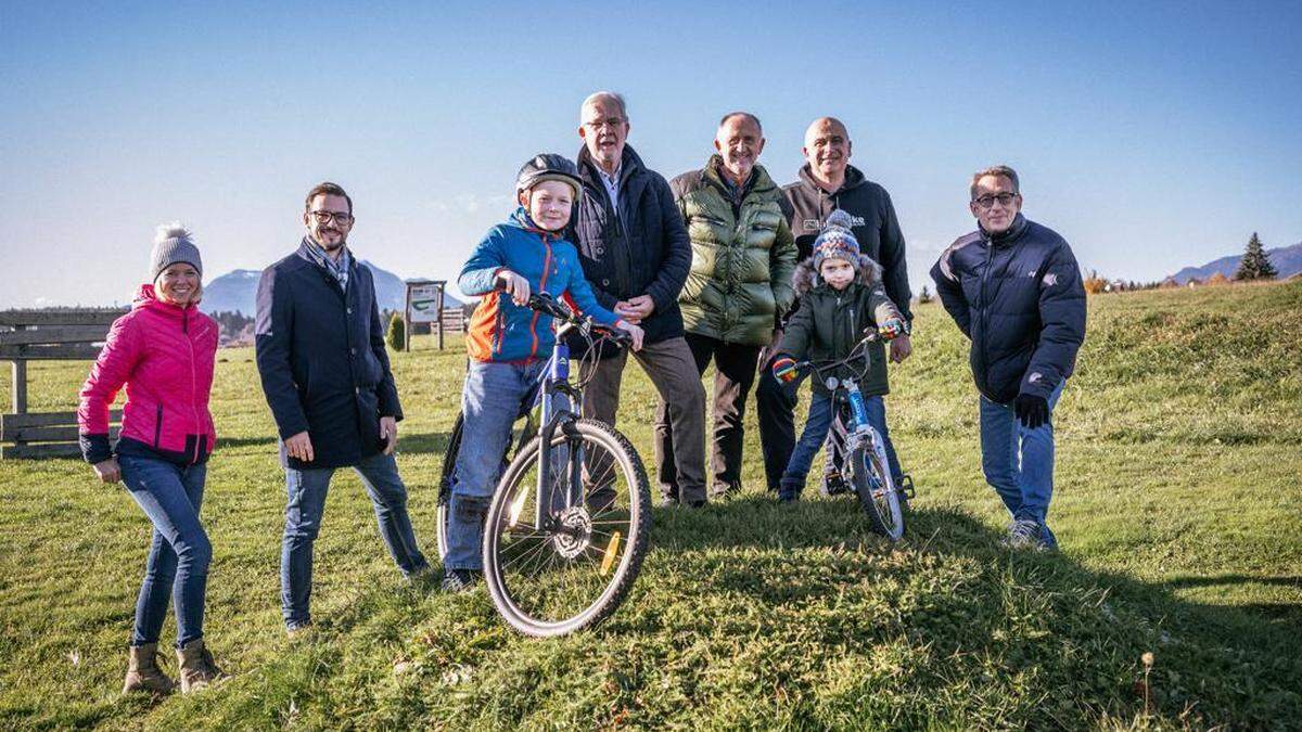 Von links: Helga Kaltenbacher (TVB Villach), Landesrat Sebastian Schuschnig (ÖVP), Stadtrat Harald Sobe (SPÖ), Gerhard Stroitz (Vorsitzender TVB Villach), Georg Overs (Geschäftsführer Region Villach Tourismus GmbH) und Michael Sternig (TVB Villach)