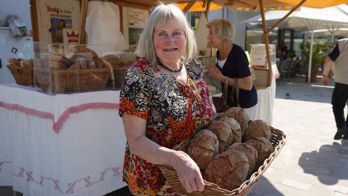 Anni Weber ist seit 25 Jahren am Bio-Bauernmarkt als Standlerin aktiv