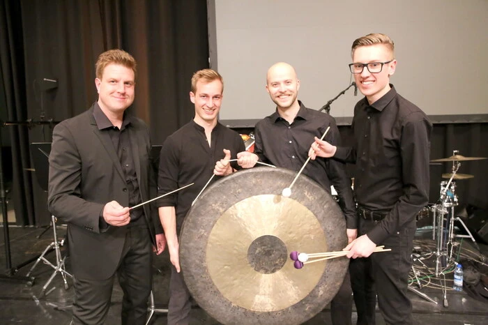 Der Verein "schlag.punkt.kärnten" unter Peter Wolfbauer (links) machte auf seiner Kärnten-Tour "Night of Drums V" Station in St. Veit. 