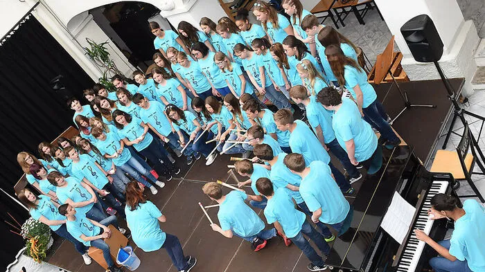 Klassenchor der ersten und zweiten Klassen der Musik-NMS