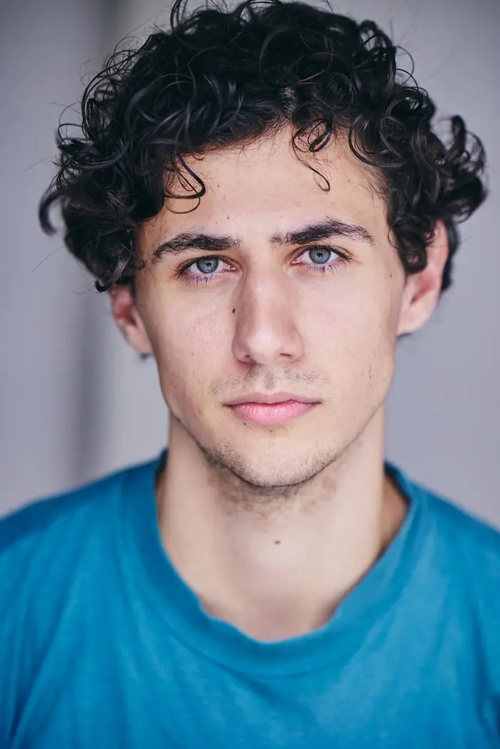 Samuel Sandriesser: Monologe in leer stehender Kapelle