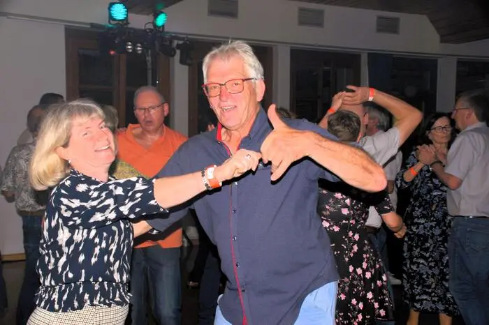 Die Schlager-Tanzparty der Freiwilligen Feuerwehr (FF) Hofstätten an der Raab unter Kommandant David Durlacher und seinen Florianijüngern lockte zahlreiche Besucher der Region an, die einen unvergesslichen Abend erleben wollten.