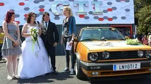 Sie feierten die erste Hochzeit am VW Stand: Michaela Herold und Wolfgang Kanner aus der Steiermark.