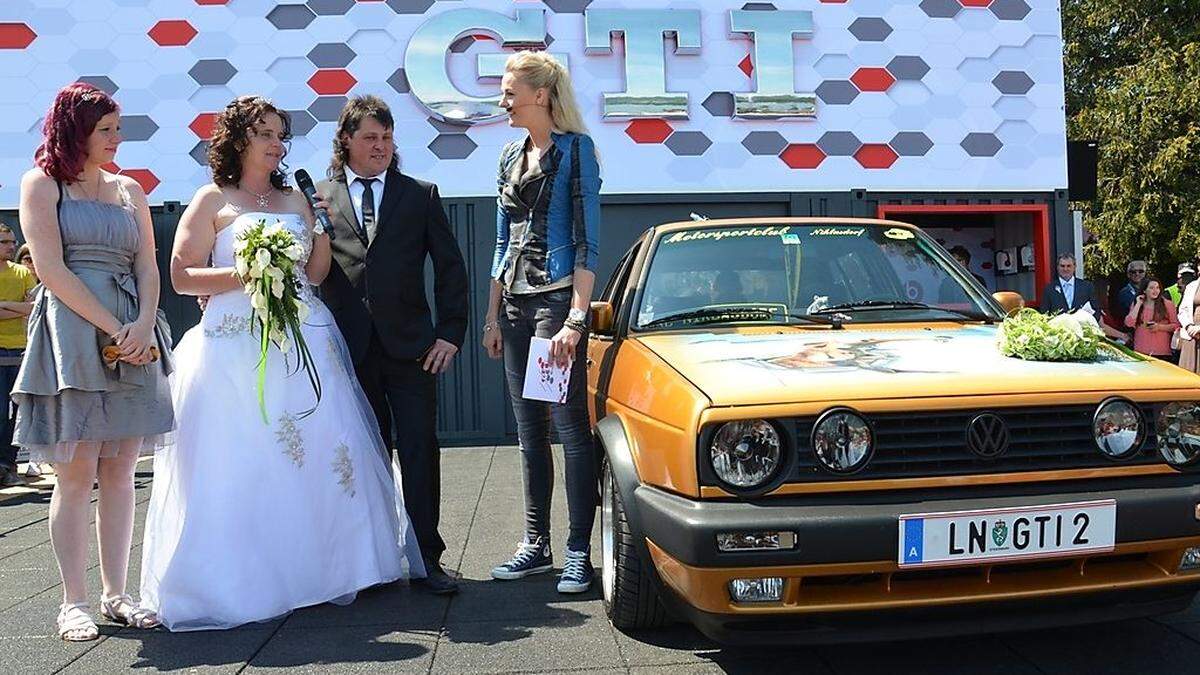 Sie feierten die erste Hochzeit am VW Stand: Michaela Herold und Wolfgang Kanner aus der Steiermark.