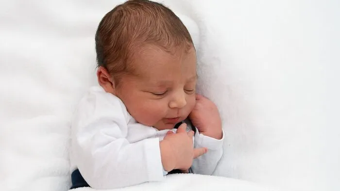 Mama Daniela und Papa Horst Russ aus Villach sind überglücklich. Ihr entzückender Sohn Florian (3790 g, 51 cm) wurde am 5. Juni um 8.15 Uhr geboren.
