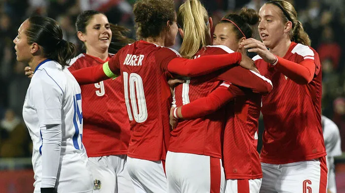 Klicken Sie sich durch die besten Bilder der Frauen-WM-Qualifikationspartie zwischen Österreich und Israel.