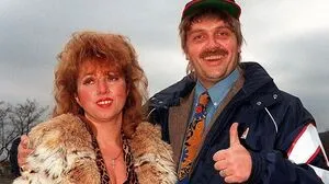 Alles nur gespielt: Komiker Kerkeling als "neuer GAK-Trainer" mit seiner angeblichen Frau