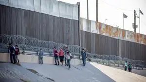 A group of Central American migrants dodged the Mexican National Guard located on the border of Ciudad Juarez Chihuahua, and crossed the Rio Grande that separates Mexico with the United States, then they were arrested by the Border Patrol. July 25, 2019. PUBLICATIONxNOTxINxFRAxRUS JairxCabreraxTorresx/xLexPictorium LePictorium_0212306