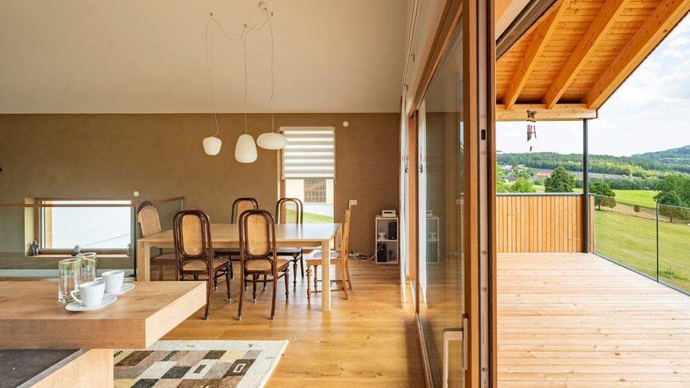 Holz gibt Wohnräumen einfach eine stilvolle, warme Note