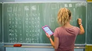 Viele angehende Lehrkräfte stehen viel zu früh in den Klassen. 