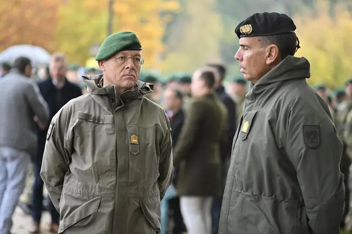 Gefechtsvorführung des Bundesheers

Generalmajor Martin Dorfer
Generalmajor Bruno Günter Hofbauer