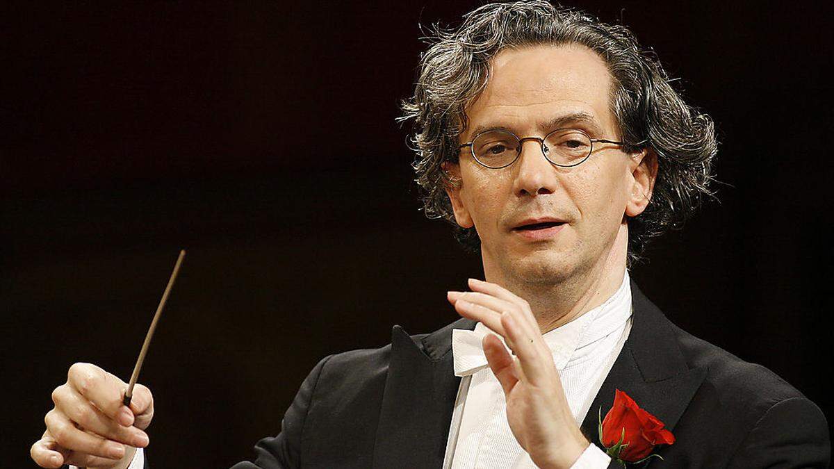 Fabio Luisi dirigierte in Mailand "L'elisir d'amore"