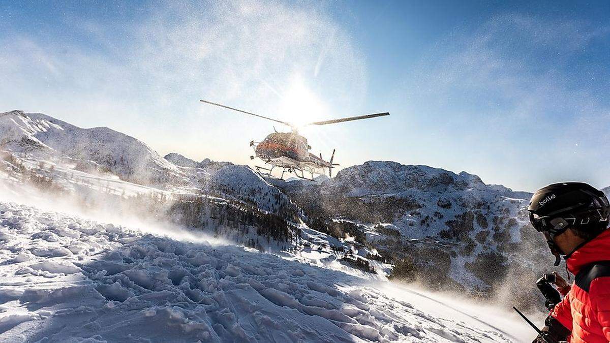 Der Polizeihubschrauber &quot;Libelle&quot; (Foto) konnte diesmal nicht starten. Die drei Jugendlichen, die sich am Nassfeld verirrt hatten,  wurden von einem italienischen Hubschrauber geborgen (Symbolfoto)