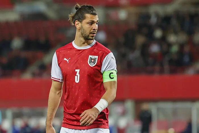 Aleskandar Dragovic: 3 Bei seinem 100. Einsatz für das ÖFB-Nationalteam war Dragovic der Beste der drei Innenverteidiger. War in der Anfangsphase bei Kontern der Schotten aber auch überfordert.